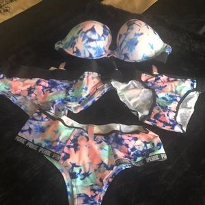 Pink bra and underwear’s
